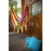 hamac chaise XL multicolore avec frange en crochet vue de coté