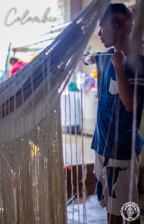 atelier de hamac en Colombie, vue d'un hamac et d'un artisan