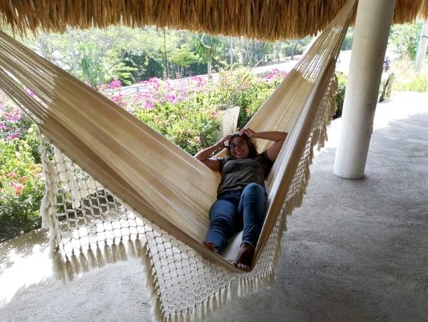 Position en diagonale pour dormir dans un hamac (merci Mayi, pour la photo)